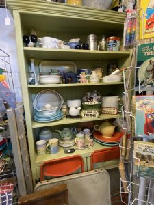 Pyrex dishes, fiesta ware, childs folding table & chair set