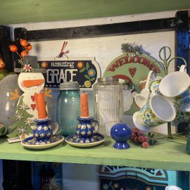 A Touch of Mid‑Century Cheer